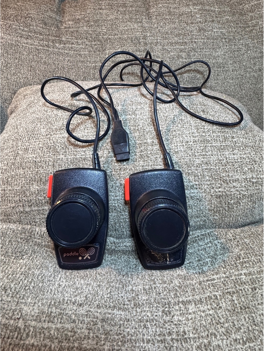 Untested Vintage Atari 2600 Paddle Controllers (Pair)
